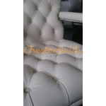 King Off Weiss (K2) Chesterfield Armstuhl 