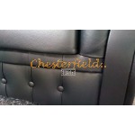 Windchester Schwarz 2-Sitzer Chesterfield Sofa